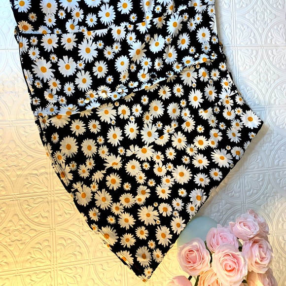 Daisy Skirt - Picture 2 of 4